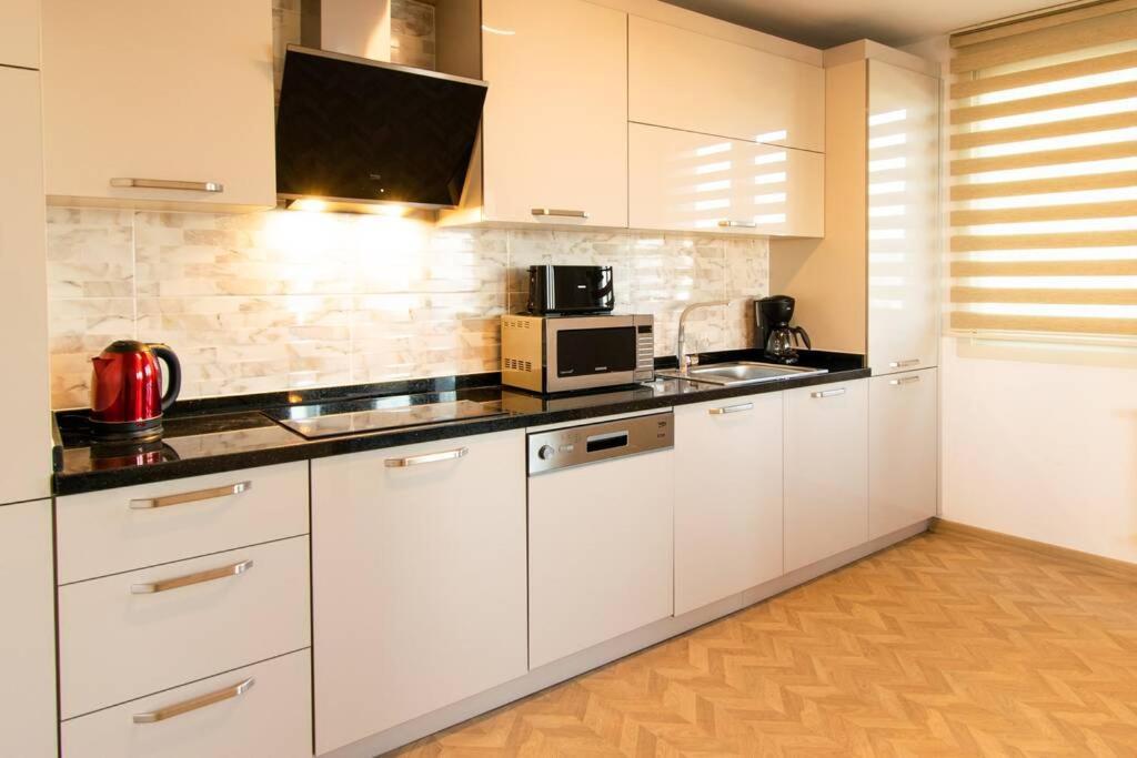 Charming Suite Bosphorus View Истанбул Екстериор снимка
