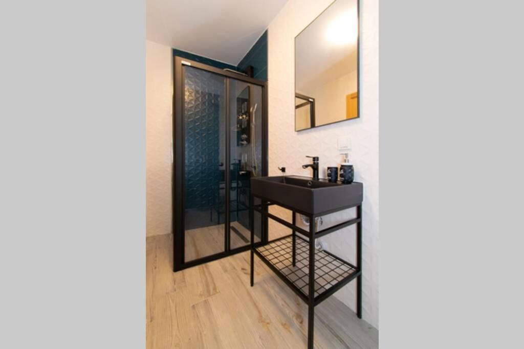 Charming Suite Bosphorus View Истанбул Екстериор снимка